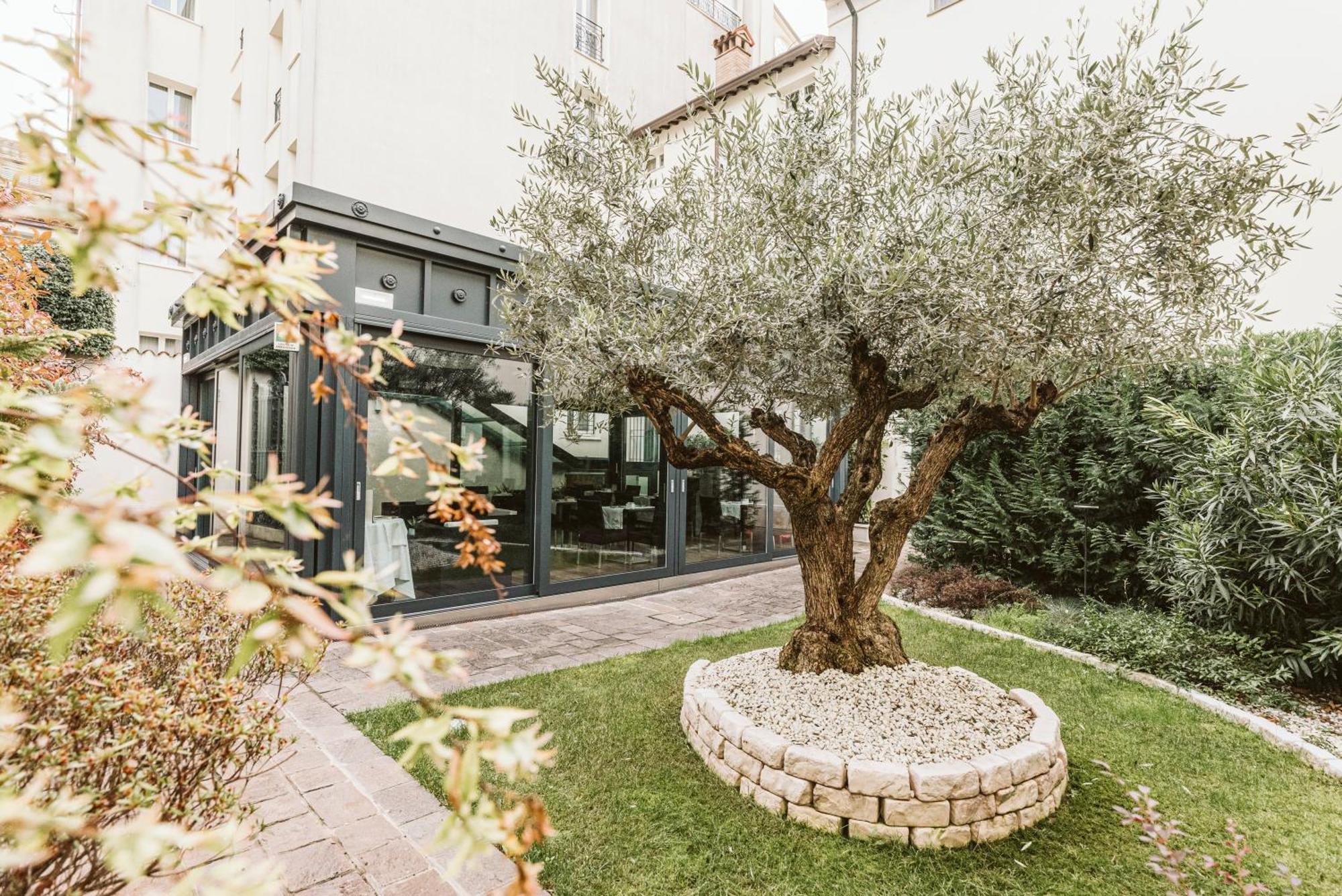 Palazzo Bezzi Hotel Ravenna Exterior foto